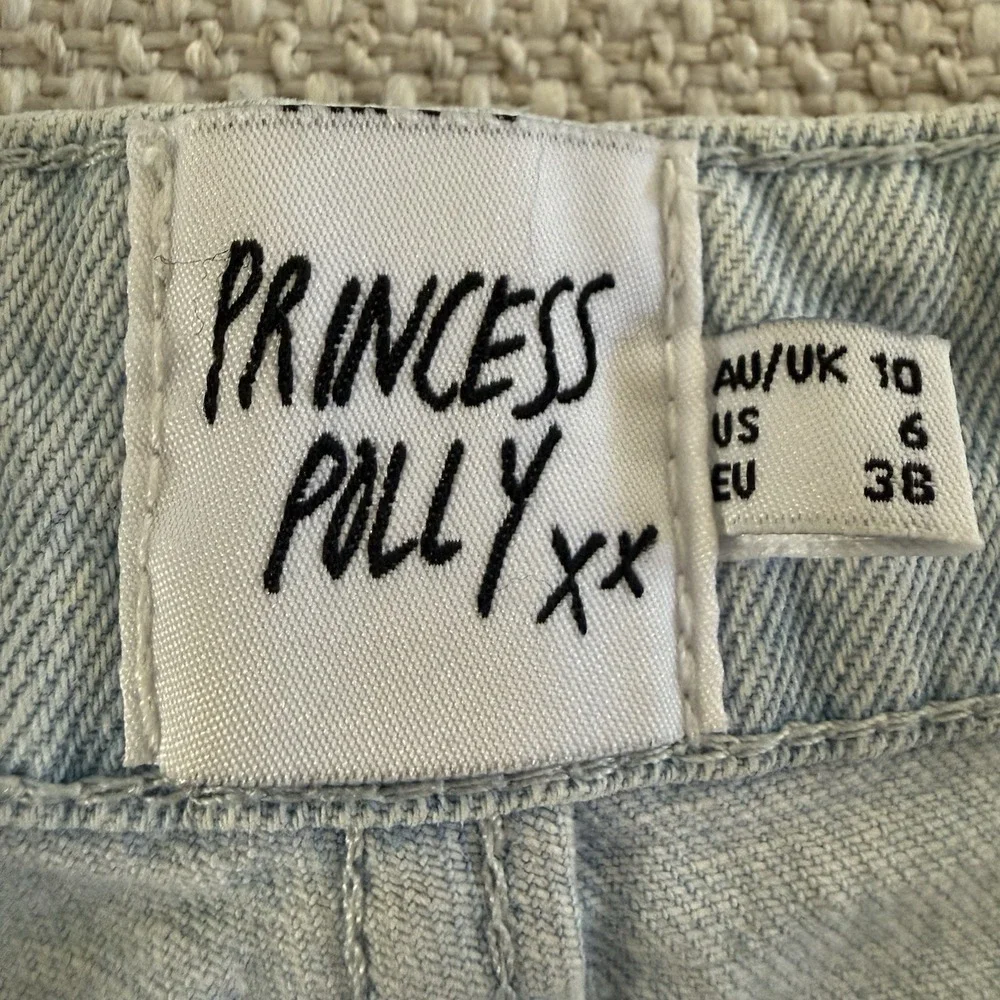 Princess Polly Denim Jean Shorts US Size 6 Light Wash High Waisted‎
